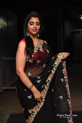 Anchro-Syamala-new-pics-19