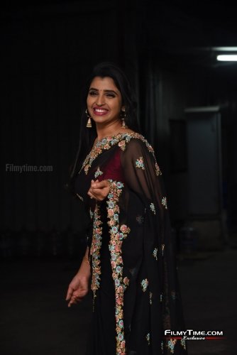 Anchro-Syamala-new-pics-23