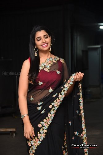 Anchro-Syamala-new-pics-25