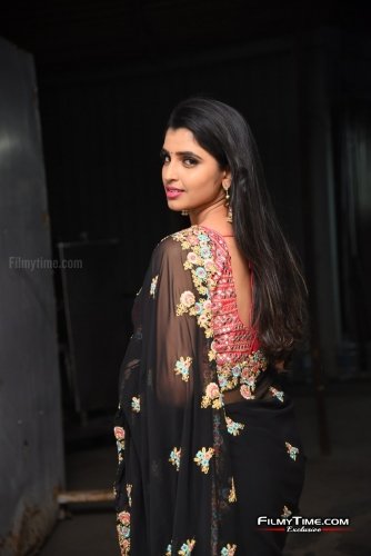 Anchro-Syamala-new-pics-30