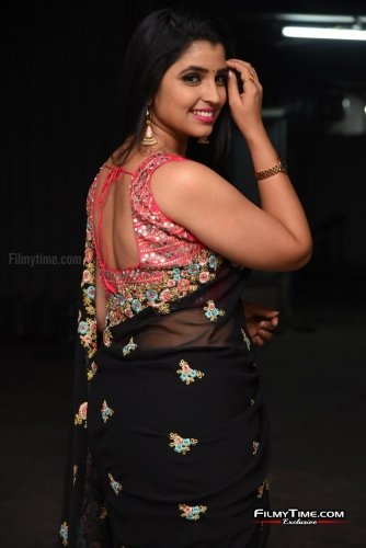 Anchro-Syamala-new-pics-44