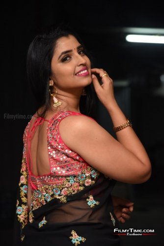 Anchro-Syamala-new-pics-46