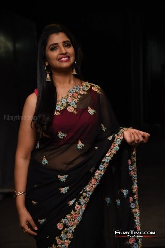 Anchro-Syamala-new-pics-6