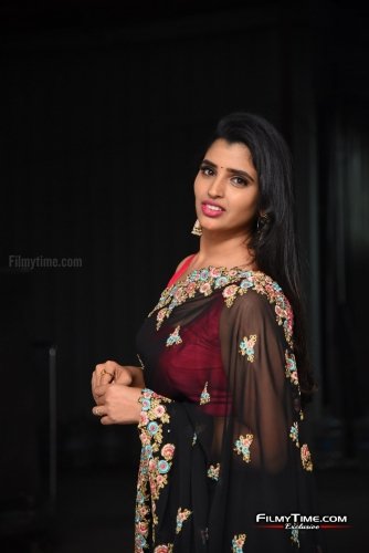 Anchro-Syamala-new-pics-69