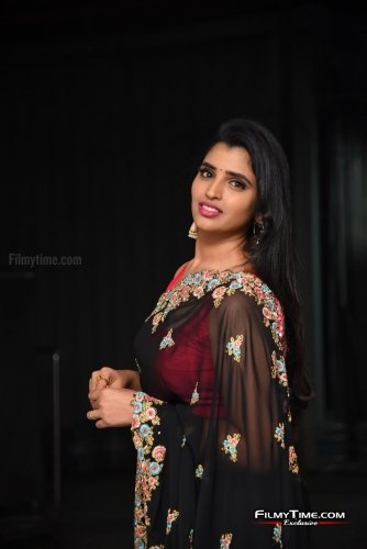 Anchro-Syamala-new-pics-70