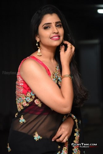 Anchro-Syamala-new-pics-78