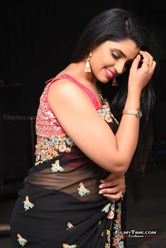 Anchro-Syamala-new-pics-87