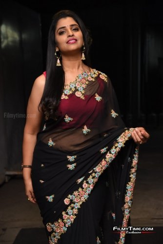 Anchro-Syamala-new-pics-9