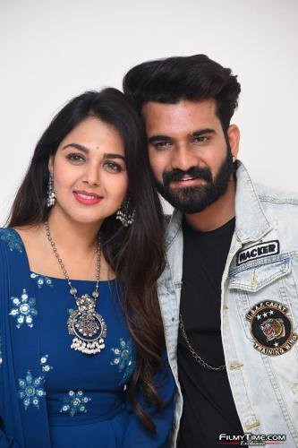 Telugu-abbayi-gujarat-ammayi-launch-16
