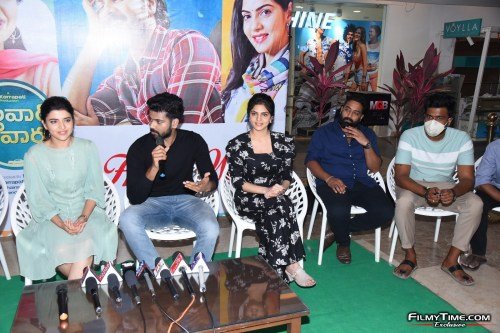 Telavarite-guruvaram-movie-Team-press-meet-at-MGB-mall-nellore-12