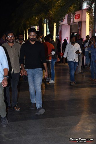 Telavarite-guruvaram-movie-Team-press-meet-at-MGB-mall-nellore-24