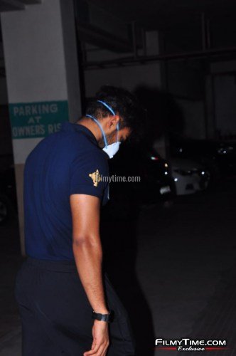 Vaishnav-Tej-Snapped-Shopping-In-Hyderabad-City-7