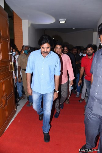 Vakeel-Saab-Movie-Pre-Release-Event-4-12