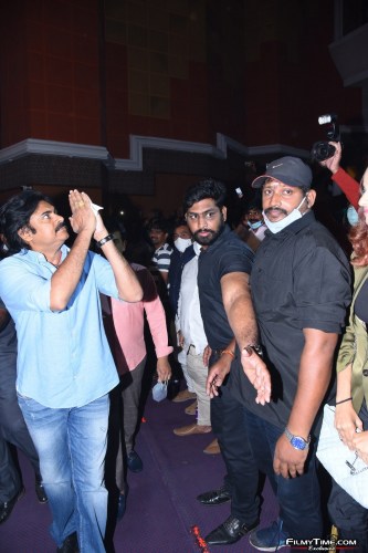 Vakeel-Saab-Movie-Pre-Release-Event-4-15