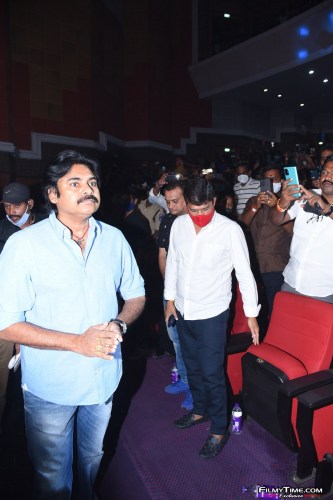 Vakeel-Saab-Movie-Pre-Release-Event-4-21