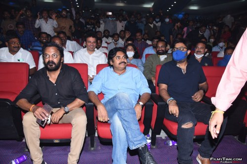 Vakeel-Saab-Movie-Pre-Release-Event-4-22