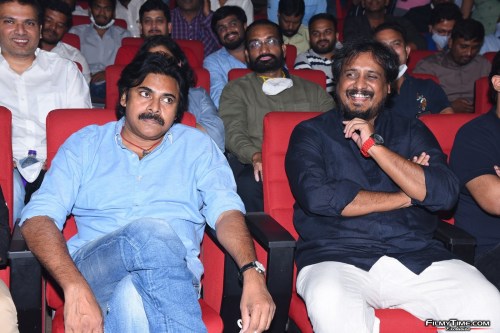 Vakeel-Saab-Movie-Pre-Release-Event-4-45