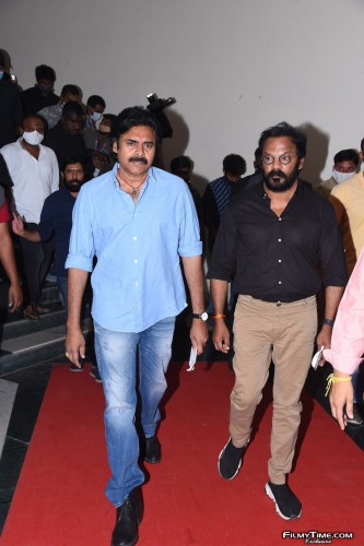 Vakeel-Saab-Movie-Pre-Release-Event-4-6