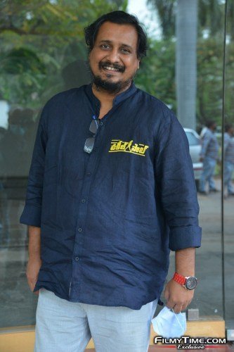 Vakeel-Saab-8
