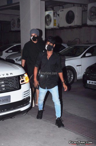 Vijay-devarakonda-snapped-at-Gym-in-Hyderabad-2
